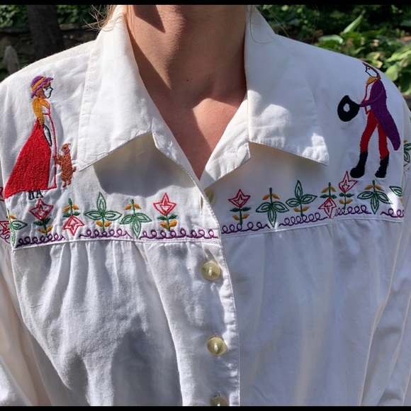 Embroidered blouse - Picture 5 of 5